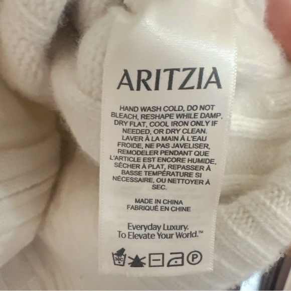 Aritzia Sunday Best Cable Knit Zip Hoodie Cream Cropped Sweater M Wool Blend - Picture 7 of 8